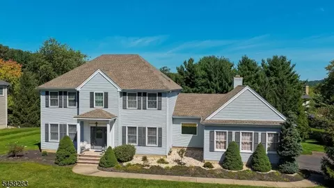 7 Linberger Dr, Bridgewater, NJ 08807
