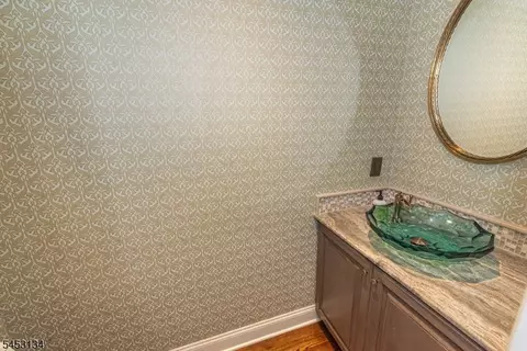 Bath - 7 Dehart Ct, Wayne, NJ 07470 photo 1 of 4