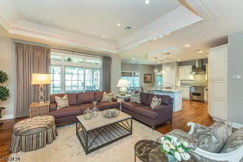 Living - 7 Dehart Ct, Wayne, NJ 07470 photo 4 of 4