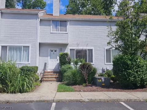 59 Woodland Dr #59, Roselle, NJ 07203