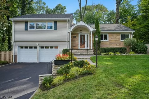 26 Hart Dr S, South Orange Village, NJ 07079