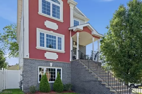 38 Center St, Belleville, NJ 07109