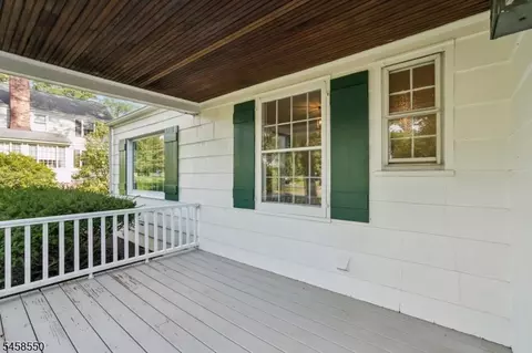 Exterior - 20 Pine St, Basking Ridge, NJ 07920 photo 4 of 11