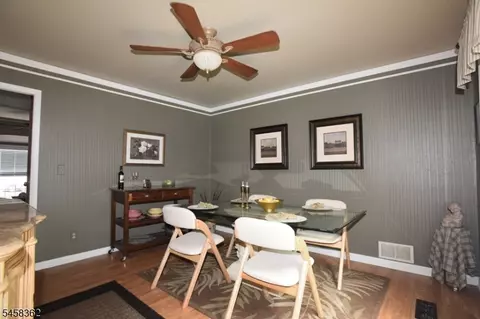 Dining - 389 Meisel Ave, Springfield, NJ 07081 photo 1 of 2