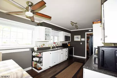 Kitchen - 389 Meisel Ave, Springfield, NJ 07081 photo 2 of 3