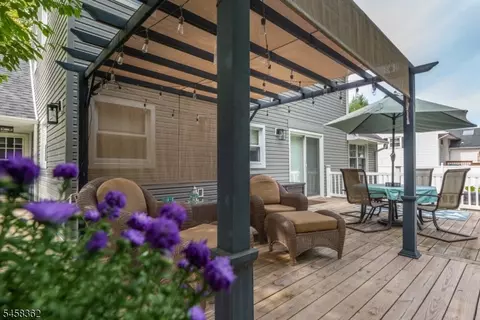 Exterior - 389 Meisel Ave, Springfield, NJ 07081 photo 5 of 16