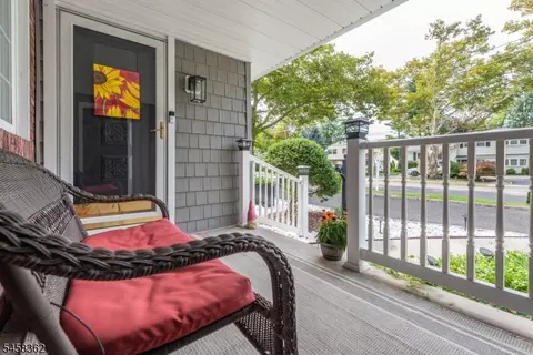 Exterior - 389 Meisel Ave, Springfield, NJ 07081 photo 4 of 16