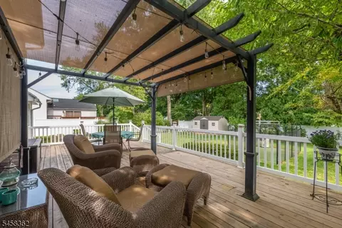 Exterior - 389 Meisel Ave, Springfield, NJ 07081 photo 6 of 16