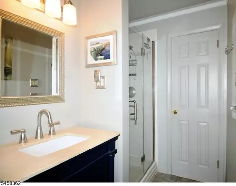 Bath - 389 Meisel Ave, Springfield, NJ 07081 photo 3 of 3