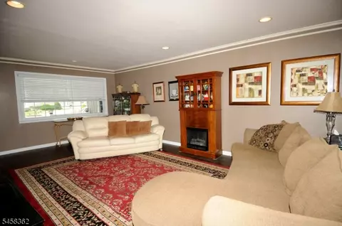 Living - 389 Meisel Ave, Springfield, NJ 07081 photo 1 of 2