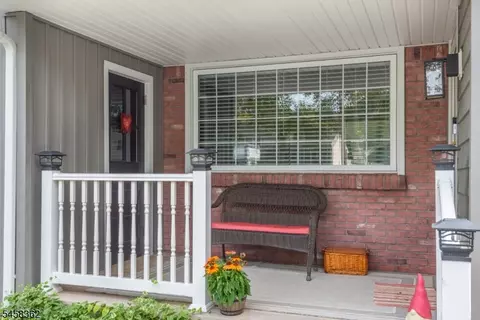 Exterior - 389 Meisel Ave, Springfield, NJ 07081 photo 3 of 16