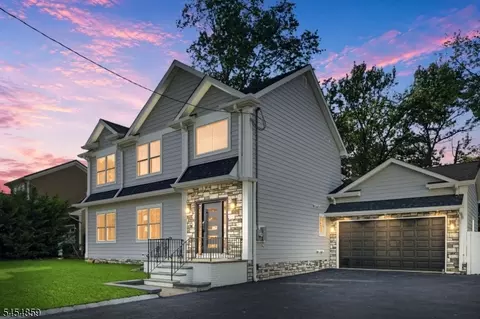 17 Blake Dr, Clark, NJ 07066