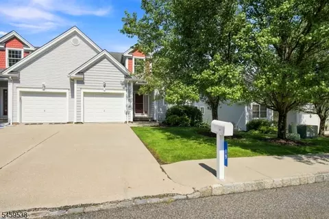 19 Fairchild Ln, Wantage, NJ 07461