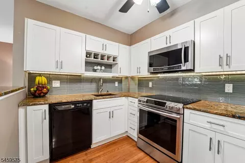 Kitchen - 300 Park St #1F, Hackensack, NJ 07601 photo 3 of 4