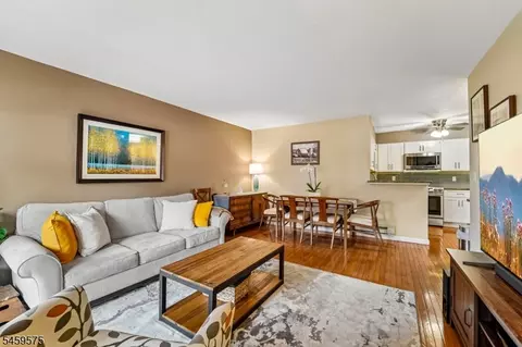 Living - 300 Park St #1F, Hackensack, NJ 07601 photo 4 of 5