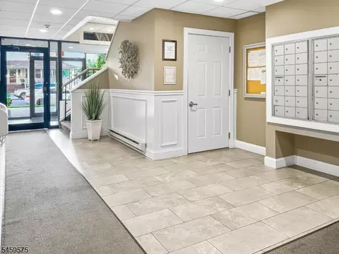 Entry Way - 300 Park St #1F, Hackensack, NJ 07601 photo 1 of 5
