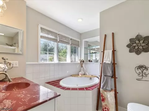 Bath - 30 Laurel Dr, Wayne, NJ 07470 photo 1 of 4