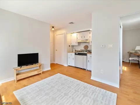 Living - 30 Laurel Dr, Wayne, NJ 07470 photo 3 of 3