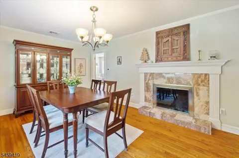 Dining - 30 Laurel Dr, Wayne, NJ 07470 photo 2 of 2