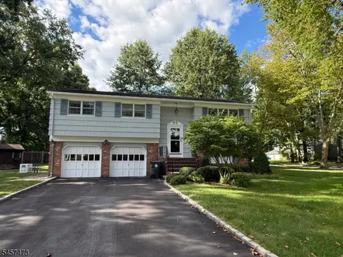 65 Branford Rd, Whippany, NJ 07981