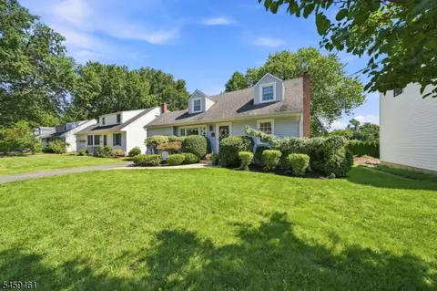 Exterior - 17 Middle Ave, Summit, NJ 07901 photo 2 of 5
