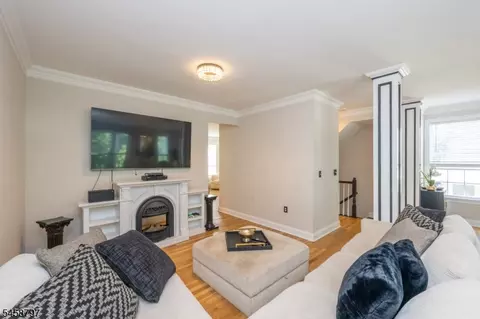 Living - 26 Whimble Ct, Wayne, NJ 07470 photo 1 of 3