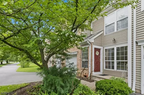 Exterior - 774 Featherbed Ln, Clark, NJ 07066 photo 3 of 6