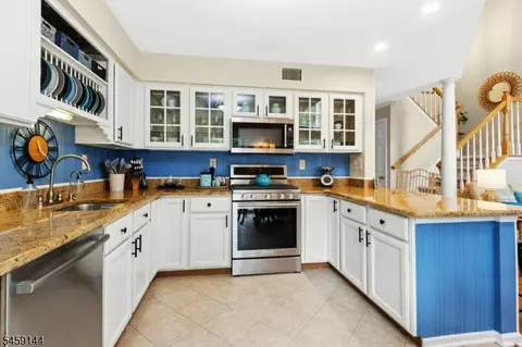 Kitchen - 774 Featherbed Ln, Clark, NJ 07066 photo 2 of 2