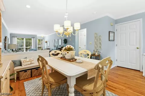Dining - 774 Featherbed Ln, Clark, NJ 07066 photo 2 of 3