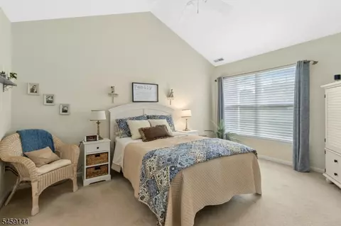 Bedroom - 774 Featherbed Ln, Clark, NJ 07066 photo 1 of 5