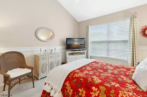 Bedroom - 774 Featherbed Ln, Clark, NJ 07066 photo 4 of 5