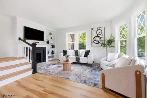 Living - 842 Berkeley Ave, Plainfield, NJ 07062 photo 1 of 2