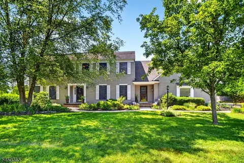 52 Hoagland Dr, Belle Mead, NJ 08502