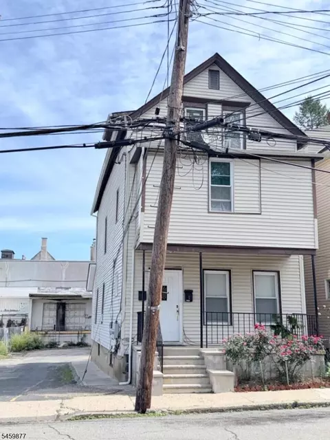Exterior - 5 Dewey St Ab, Dover, NJ 07801 photo 2 of 3
