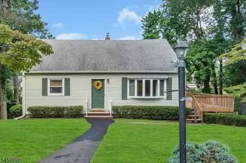 10 Park Ter, East Hanover, NJ 07936