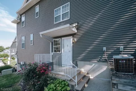 20 S Midland Ave, Kearny, NJ 07032