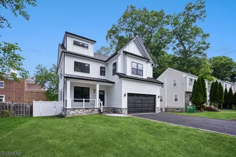 5 Briar Cliff Rd, Livingston, NJ 07039