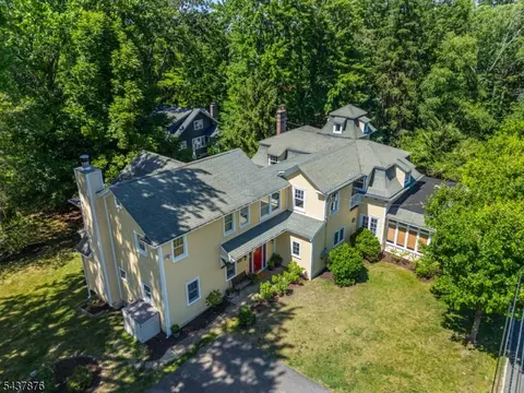 181 Sunset Ave, Verona, NJ 07044