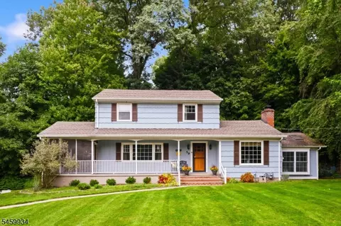 59 Hickory Dr, Oakland, NJ 07436