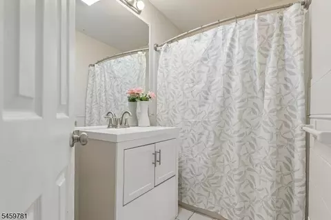 Bath - 22 Sturgis Rd, Edison, NJ 08817 photo 1 of 2