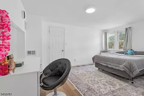 Bedroom - 22 Sturgis Rd, Edison, NJ 08817 photo 4 of 6