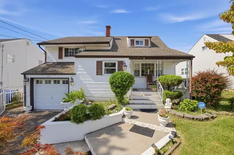 193 Mcfarlane Rd, Colonia, NJ 07067