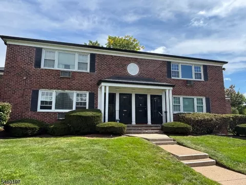 601 Pitney Pl #601, Morristown, NJ 07960