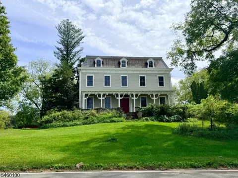 90 Prices Switch Rd, Vernon, NJ 07462