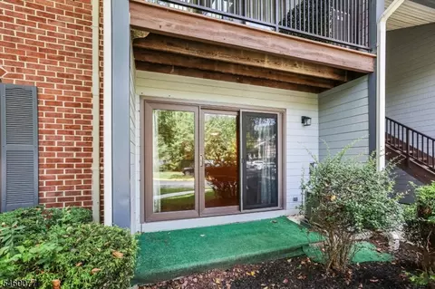 Exterior - 131 Irving Pl, Basking Ridge, NJ 07920 photo 2 of 4