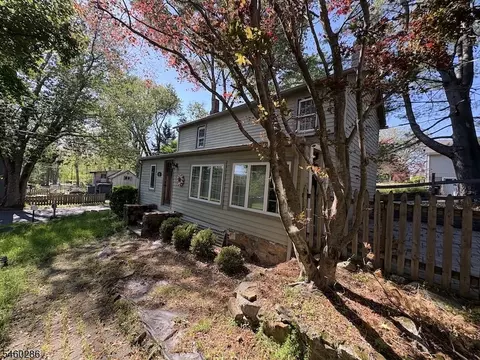 117 Lilac Dr, Annandale, NJ 08801