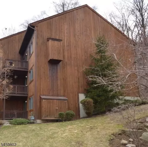7 Augusta Dr #7, Vernon, NJ 07462