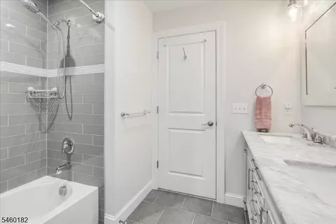 Bath - 11 Ridge Pl, Wayne, NJ 07470 photo 4 of 5