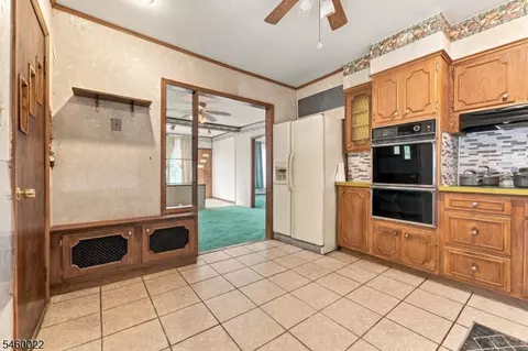 Entry Way - 15 Candy Ct, Edison, NJ 08817 photo 2 of 2