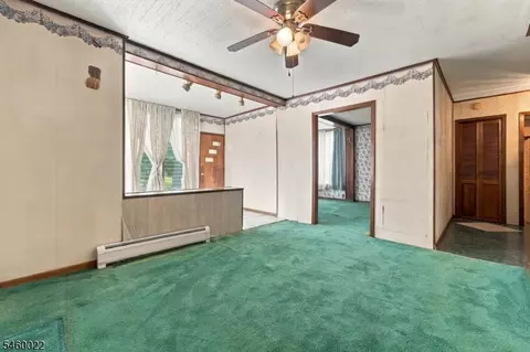 Living - 15 Candy Ct, Edison, NJ 08817 photo 1 of 2
